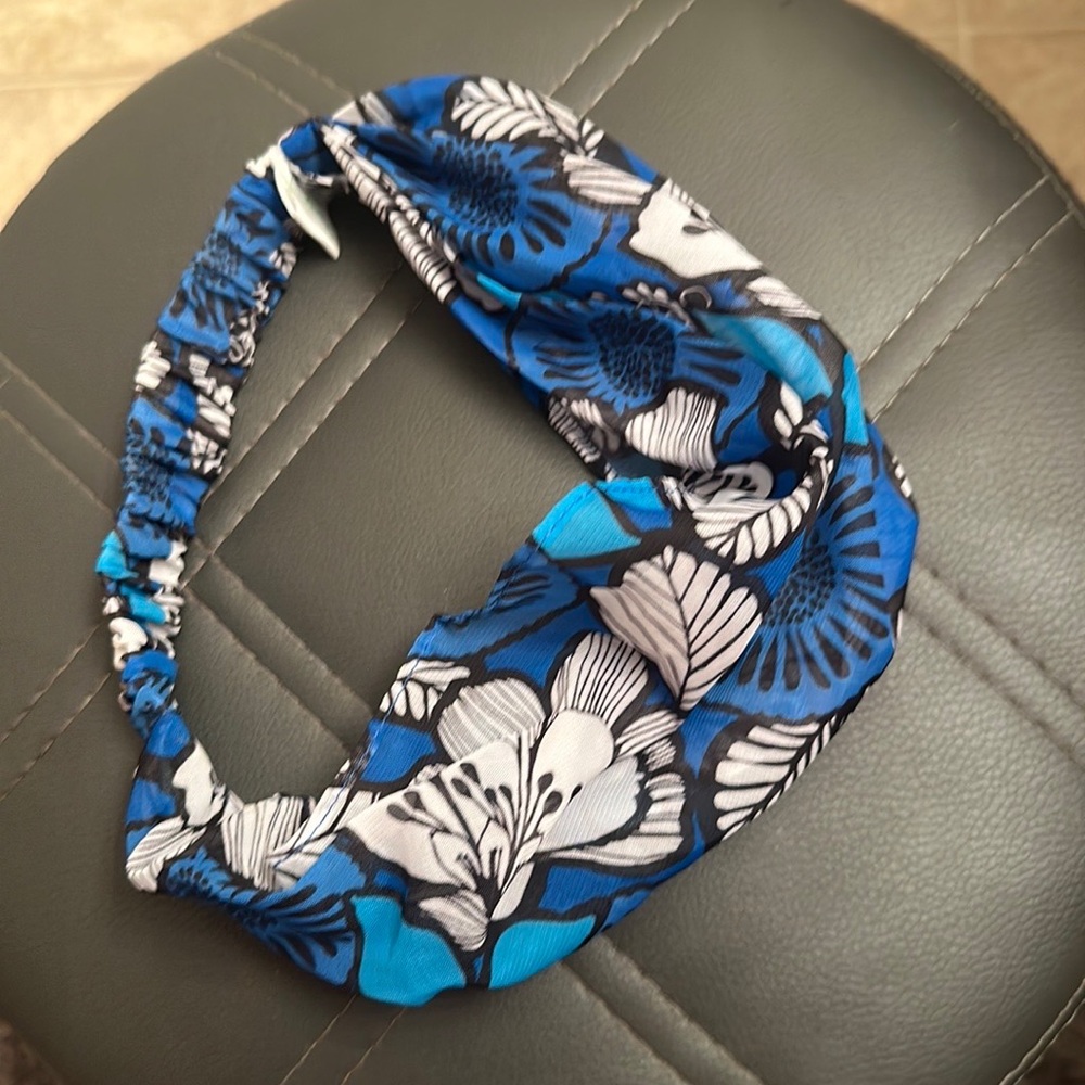 Vera Bradley stretch headband